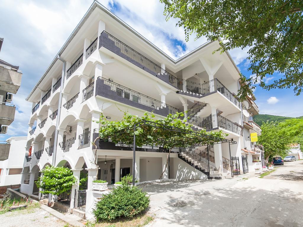 Apartments Mik5 - Famous Beach Jaz บุดวา ภายนอก รูปภาพ